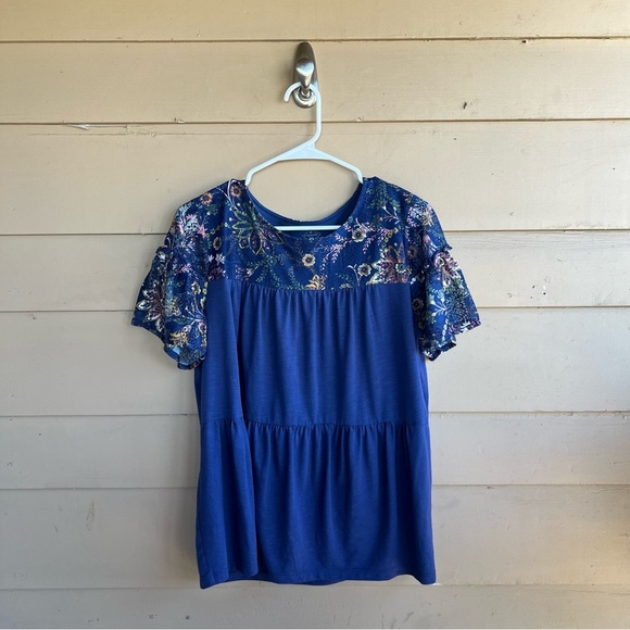 St. John's Bay Short Sleeve Tee - Size L - Casual Modest Floral - Picture 1 of 4